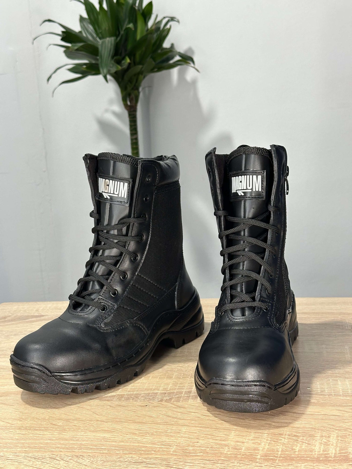 Boots Magnum (%جلد طبيعي 100)