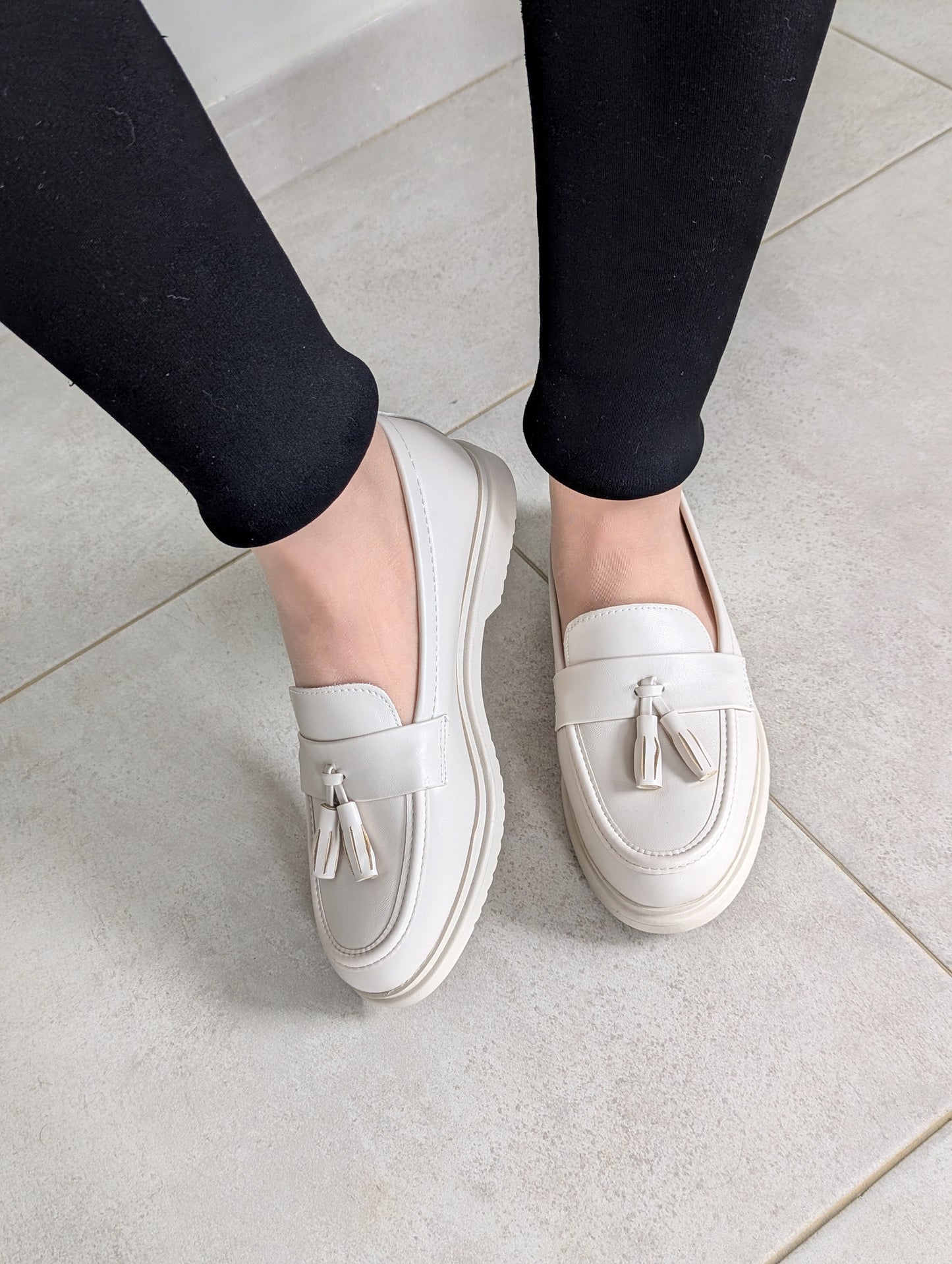 Moccassin New - Blanc Cassé Avec Pendentif