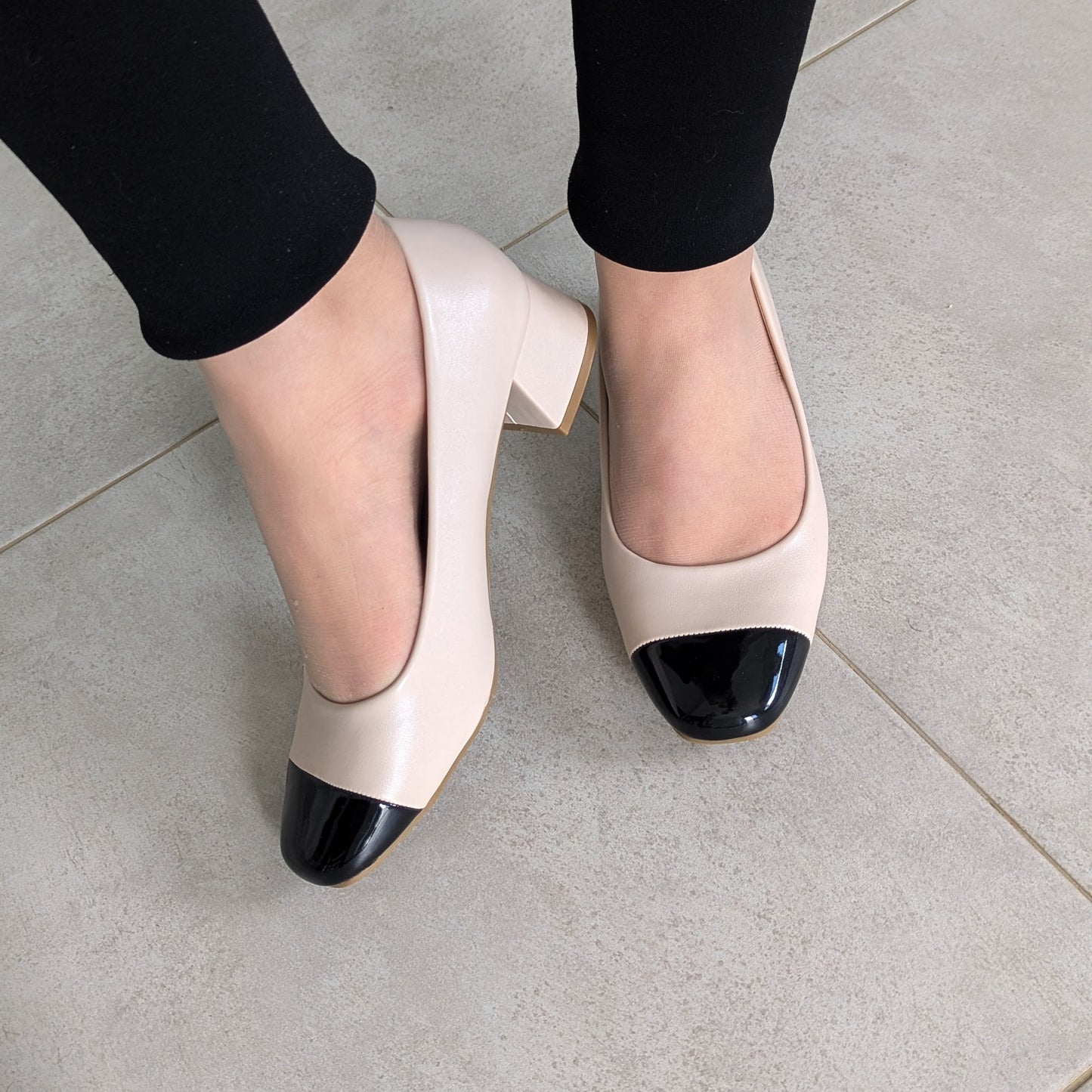 Escarpin - Beige Clair Mat / Noir Glacé